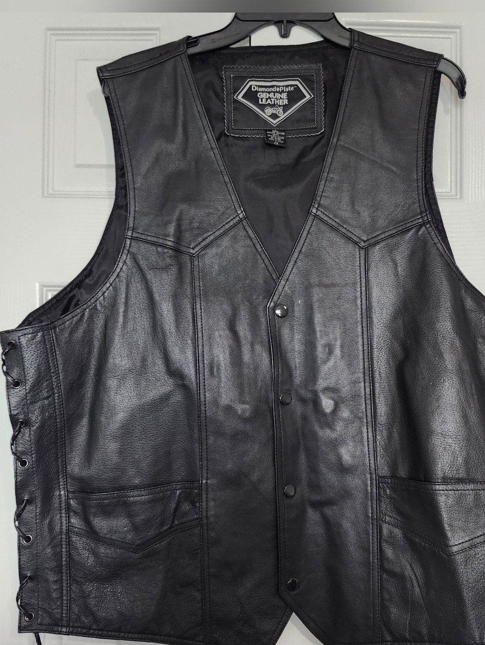 Diamond Plate Size 2X Leather Vest Black